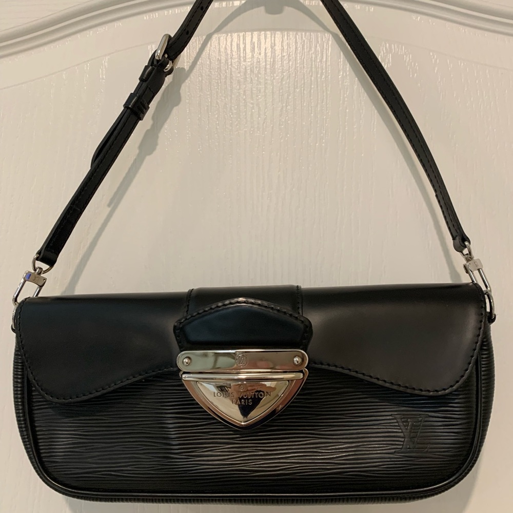 Louis Vuitton LOUIS VUITTON Epi Montaigne Clutch Noir